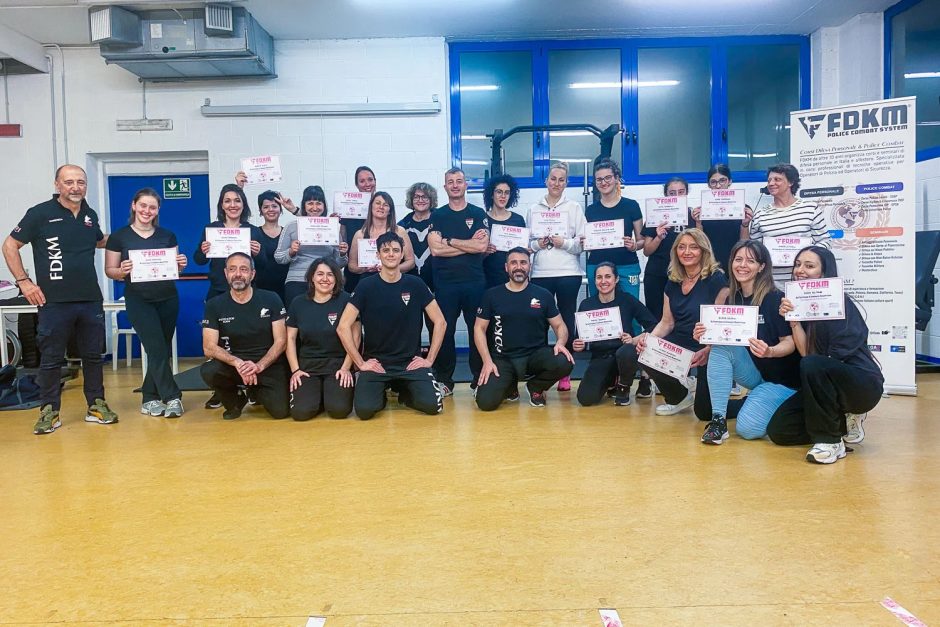corso antiaggressione femminile donna fdkm